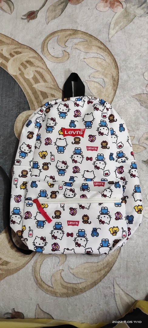 Hello Kitty school bag Levis, Women's Fashion, Bags & Wallets, Backpacks on  Carousell