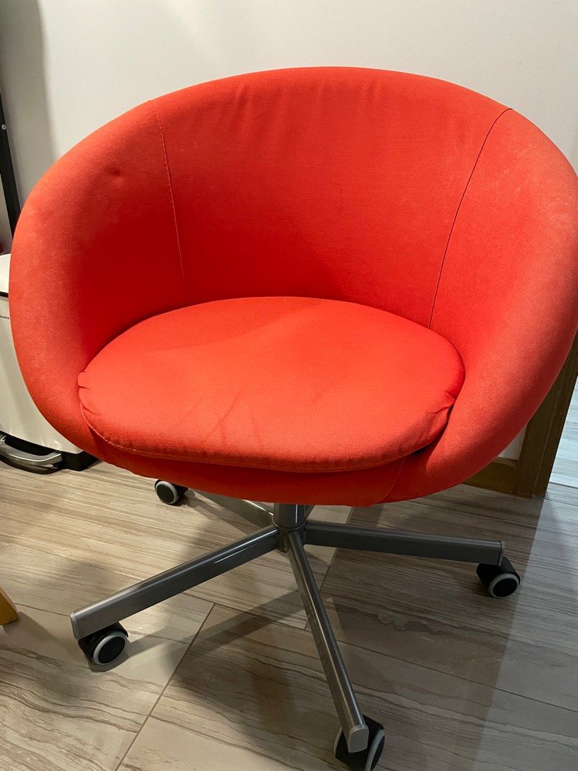 IKEA SKRUVSTA Swivel chair red, Furniture & Home Living, Furniture