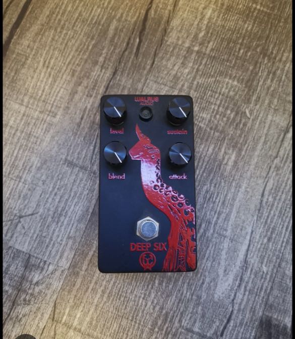 walrus deep six compressor - limited edition, Hobbies & Toys, Music