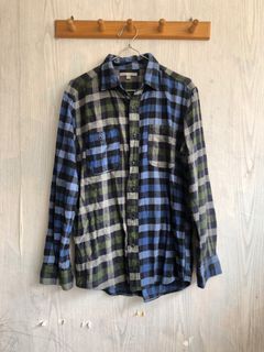 Kemeja Uniqlo