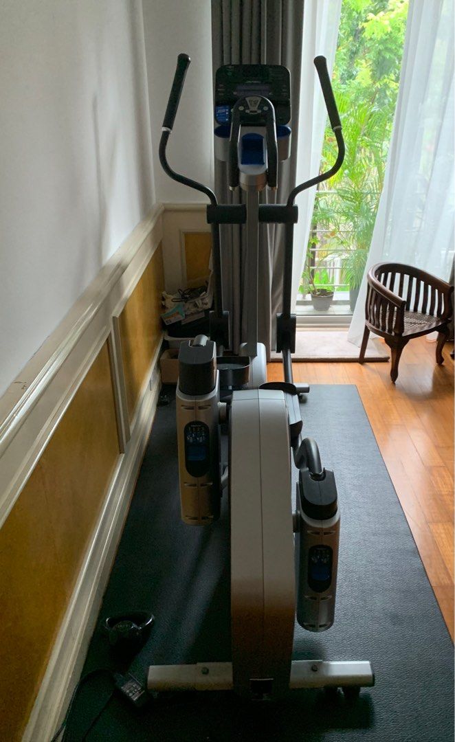 LifeFitness X5 XTrainer Elliptical, Sports Equipment, Exercise