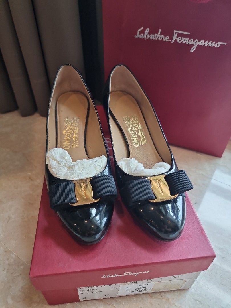 Salvatore ferragamo heels sale discount