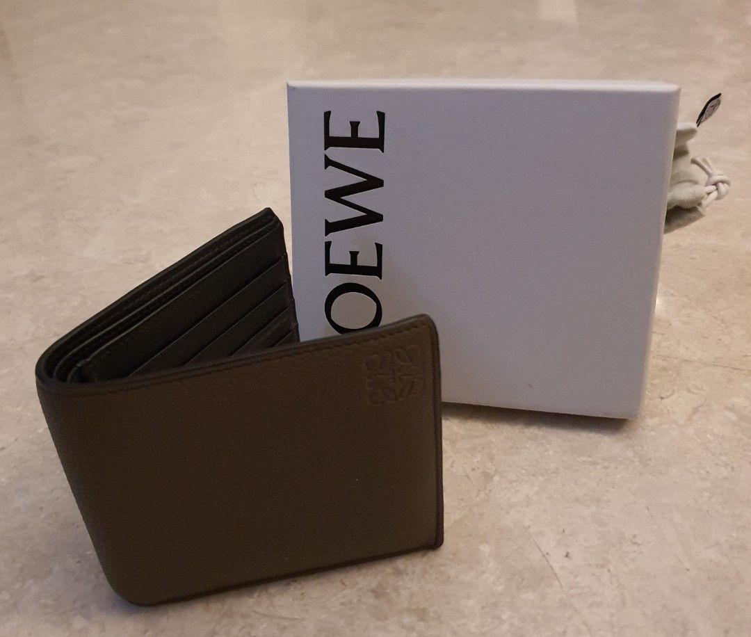 Slim zip bifold wallet in soft grained calfskin Light Caramel/Pecan - LOEWE