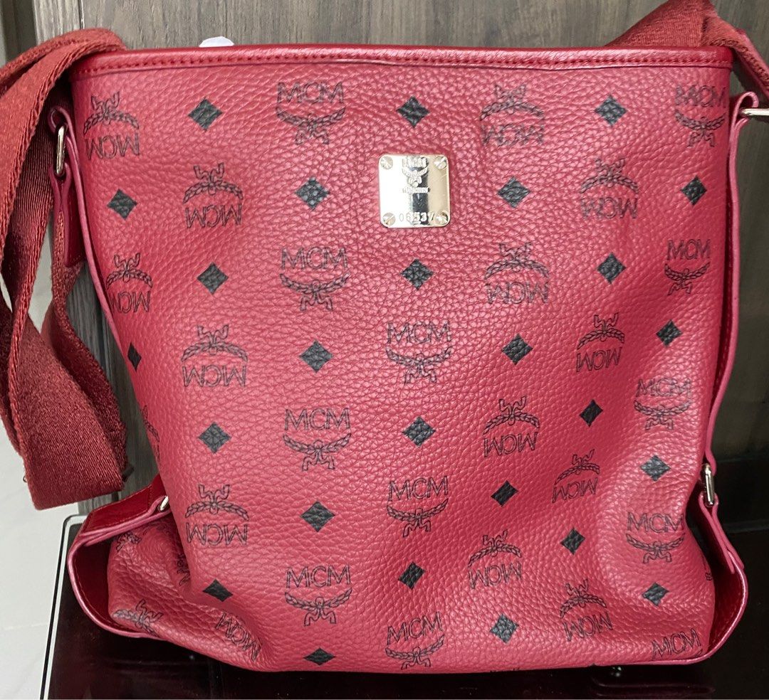 Mcm red discount crossbody bag