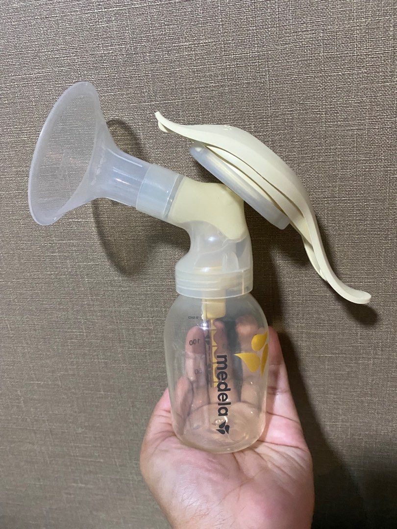 Medela Manual Pump, Babies & Kids, Nursing & Feeding, Breastfeeding