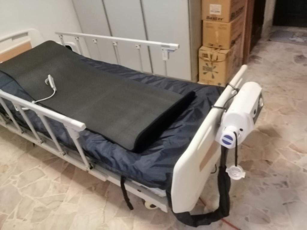 MEDICAL AIR BED (USED) FREE WHEELCHAIR & PAMPERS, Health & Nutrition