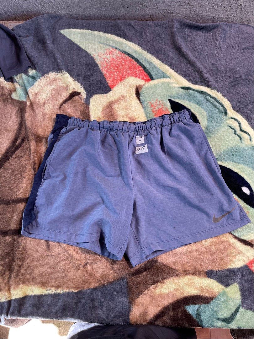 Nike above the knee shorts, Men's Fashion, Bottoms, Shorts on Carousell