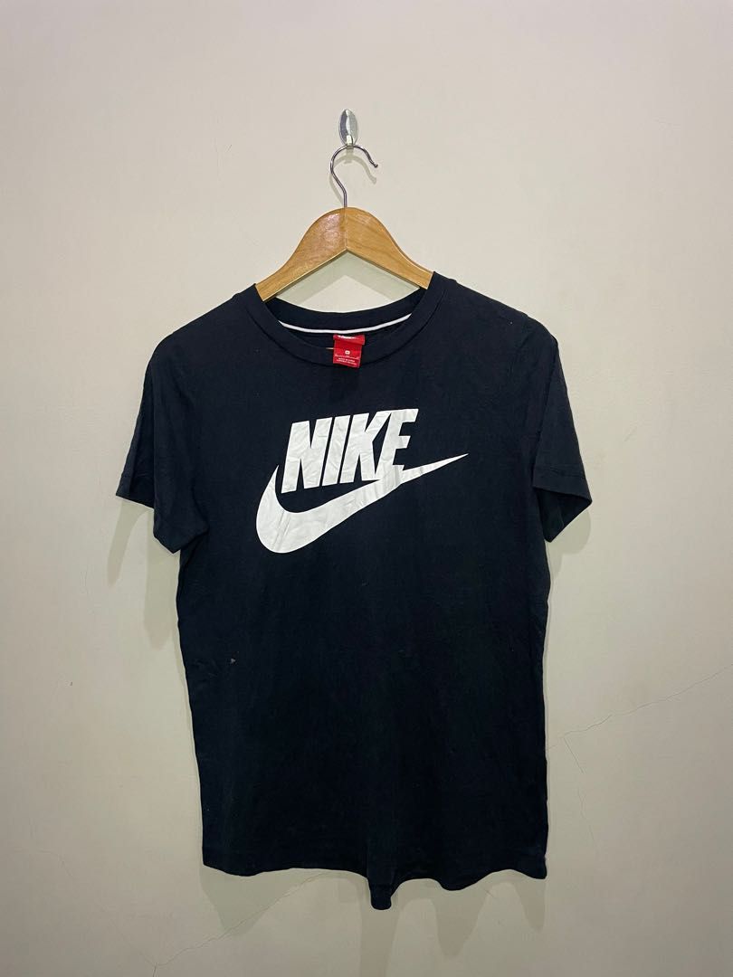 NIKE RED TAG, Men's Fashion, Tops & Sets, Tshirts & Polo Shirts on ...