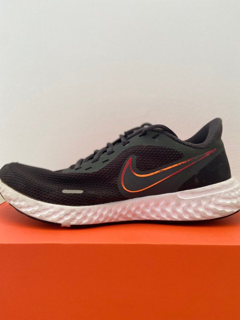 mens revolution 5 running shoes