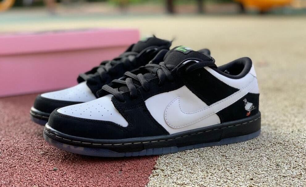Nike SB Dunk Low Pro OG QS Panda Pigeon, 男裝, 鞋, 波鞋- Carousell