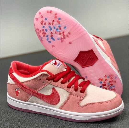 mens nike sb dunk low strangelove skateboards