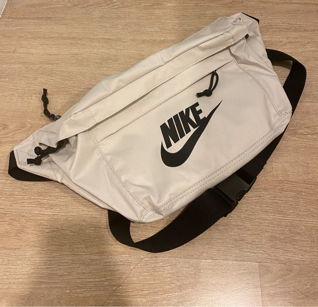 Nike tech hip pack sale white