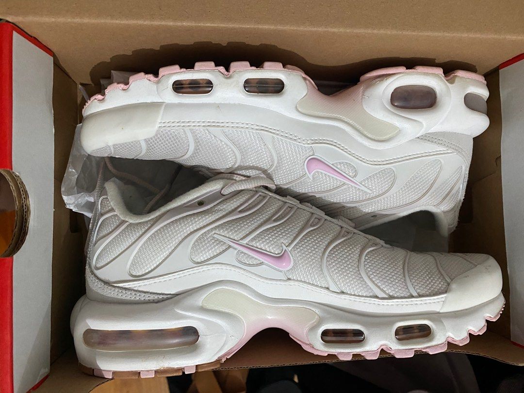 Nike TN Women s Fashion Shoes on Carousell
