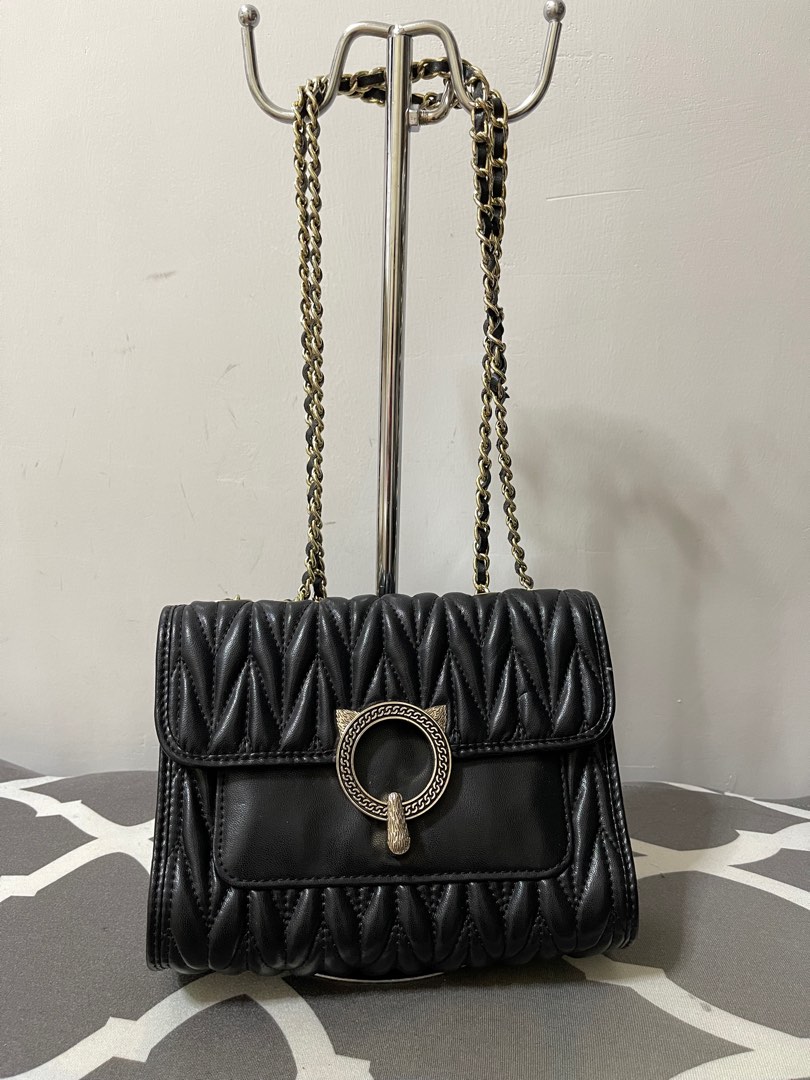 Original Foxer Quilted Sling bag black, Women's Fashion, Bags & Wallets ...