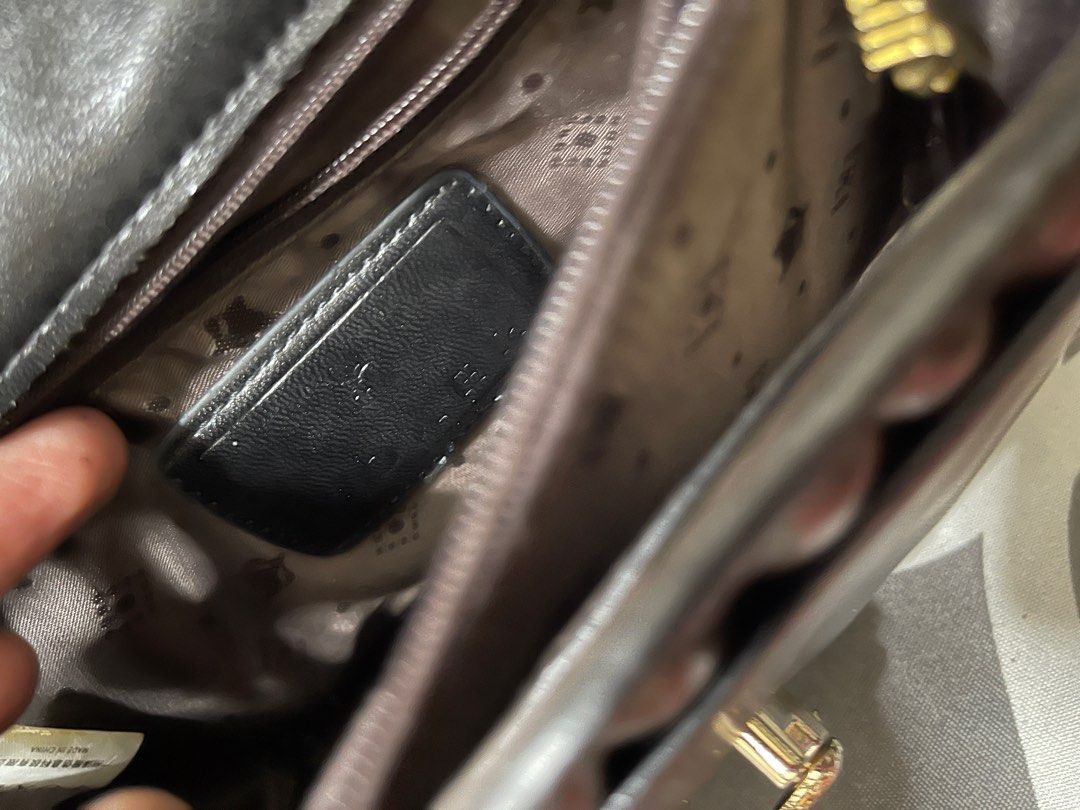 Original Foxer Quilted Sling bag black, Women's Fashion, Bags & Wallets