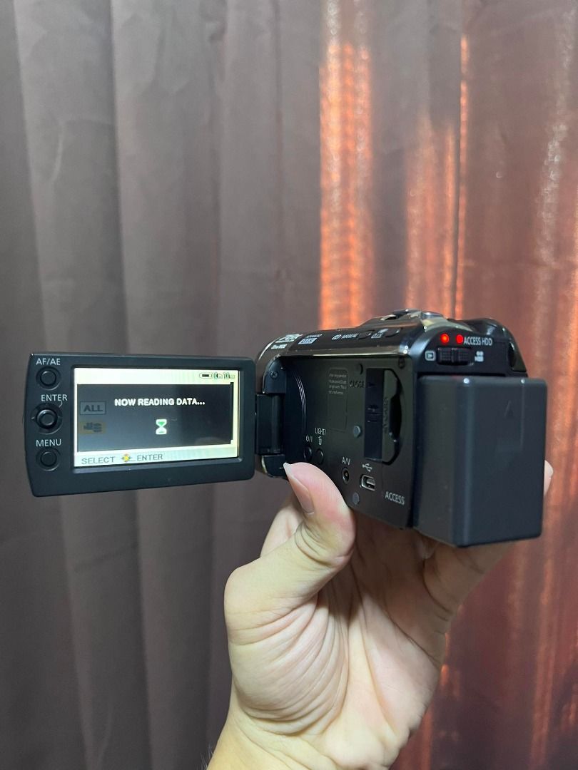 Panasonic SDR-H101 Camcorder Camera (Category: Video Cameras) located in Angeles City. Submitted by flashmav (Listing ID 1194772764, Image 2). Description: - For Sale Only - 2k as Fixed Price - What you see is what you get - No SD Card - Bought from US - With Box (5/10 Condition) - Authentic and No Issues RFS: Need Funds Payment via BDO/GCash Shipping via LBC/JNT (Buyer's Expenses) PM me if you have concerns :).
