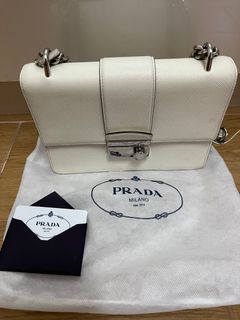 （分類：）位於 。 由 h0622 提交（商品編號 1194821641，圖片 1）。簡介： 。