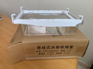 Pullout drawer for fridge