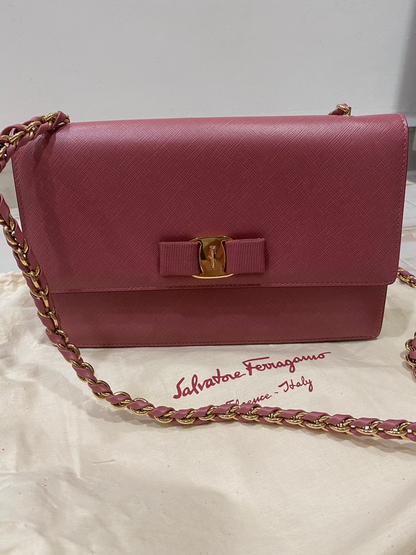 Salvatore Ferragamo Ferragamo Shoulder Bag Vara 21C158 Black Pink