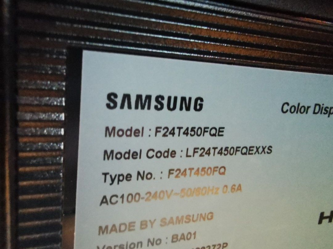 Samsung monitor 24 inch inner screen cracked, Computers & Tech, Parts