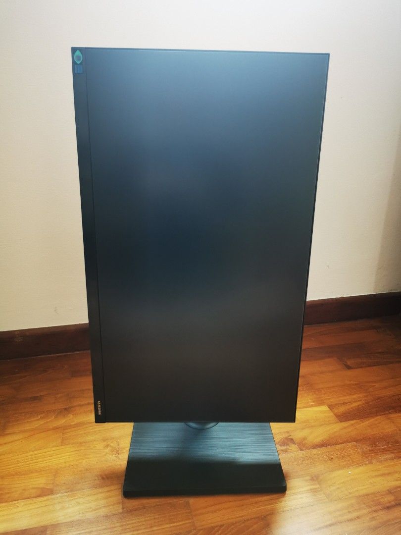 Samsung monitor 24 inch inner screen cracked, Computers & Tech, Parts