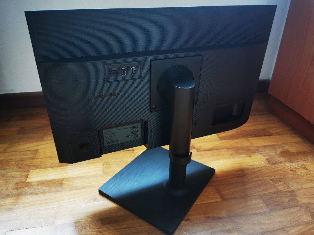 Samsung monitor 24 inch inner screen cracked, Computers & Tech, Parts