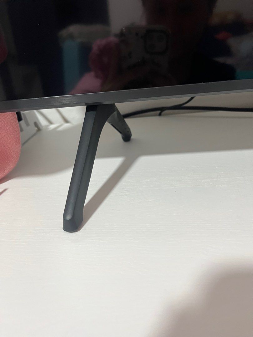 Samsung tv stand UA43AU7000KXXS, TV & Home Appliances, TV