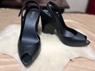 Sandals heels