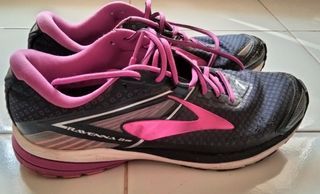 Sepatu Brooks size 44.5
