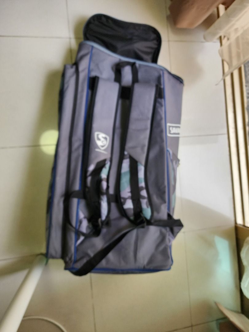 SG Savage X1 Cricket bag, Sports Equipment, Other Sports Equipment and