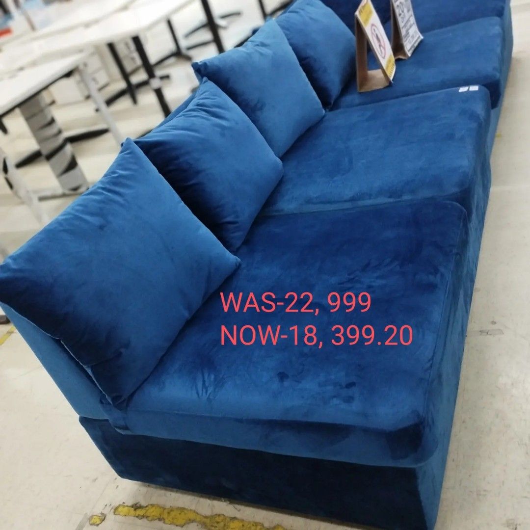Sofa Amanda sectional, Furniture & Home Living, Furniture, Sofas on