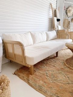 Solid wood daybed