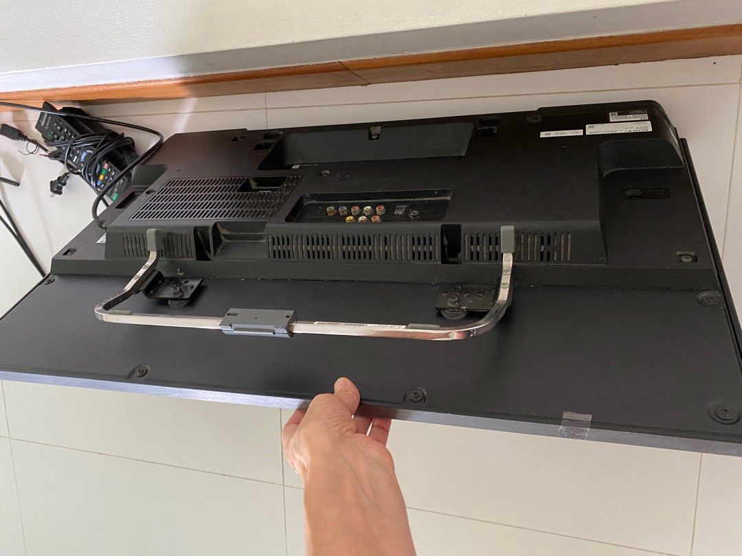 Sony TV connected) Model KDL32W700B, TV & Home Appliances