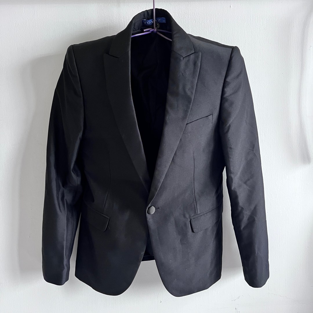 Tomaz Suit, Men's Fashion, Coats, Jackets and Outerwear on Carousell