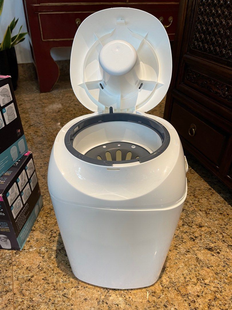 Tommee Tippee Sangenic Bin, Babies & Kids, Bathing & Changing, Other