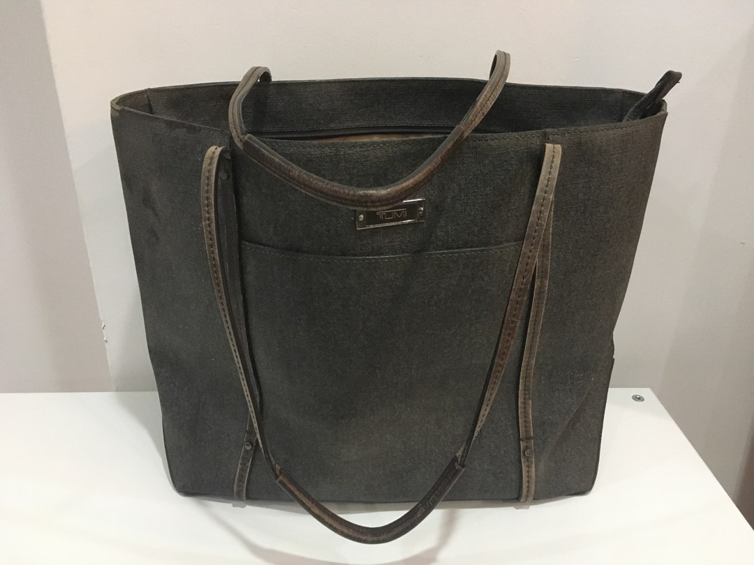 Tumi sinclair q tote shop
