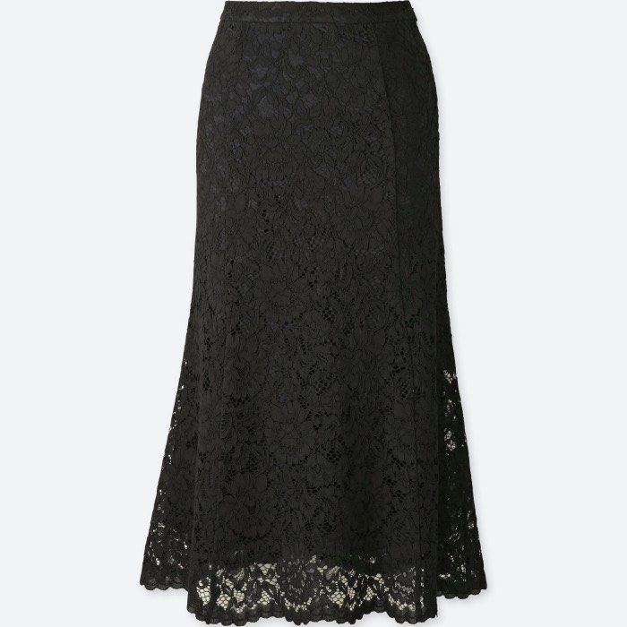 Uniqlo Lace Flare Skirt in Black S Women s Fashion Bottoms