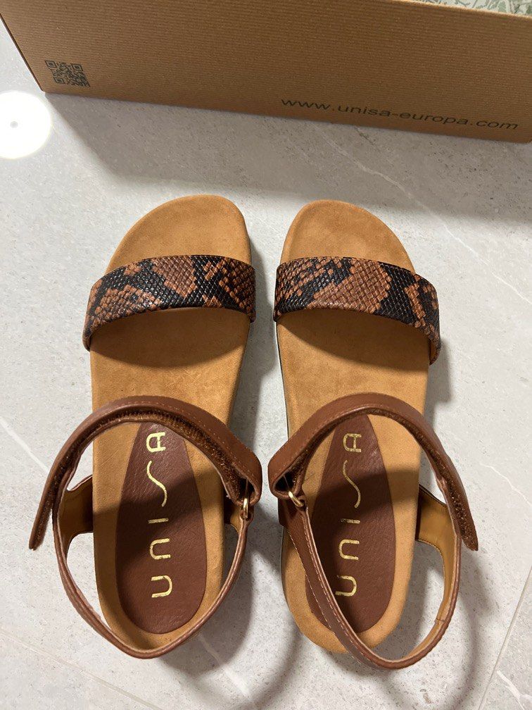 Unisa leather brown sandals, Women's Fashion, Footwear, Sandals on Carousell