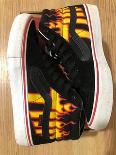 (Category: ) located in . Submitted by sneakersbizz (Listing ID 1194801381, Image 1). Description: .