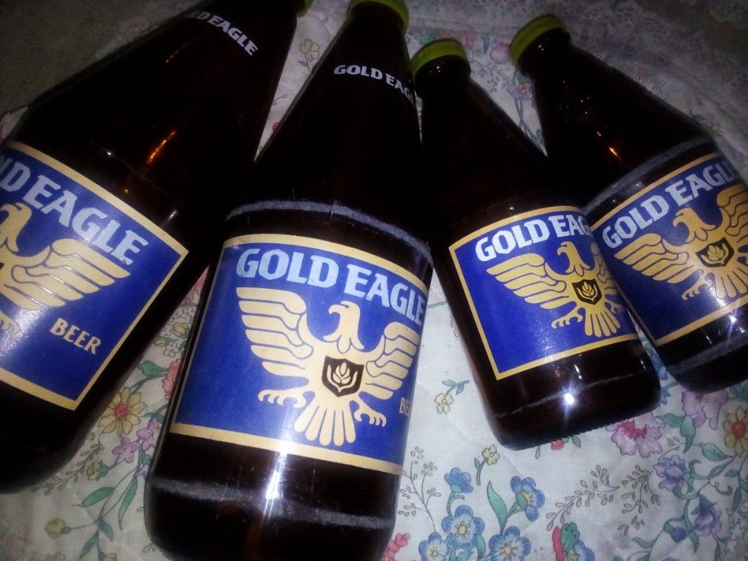 VINTAGE GOLD EAGLE BOTTLETAKE ALL, Hobbies & Toys, Memorabilia
