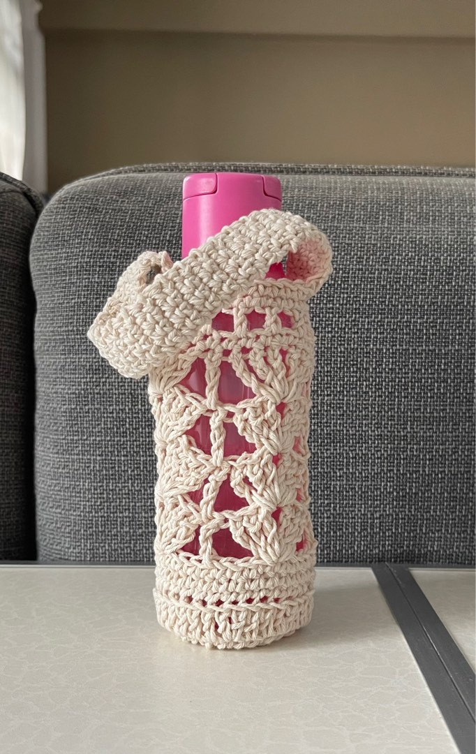 water bottle carrier crochet, Hobbies & Toys, Stationery & Craft