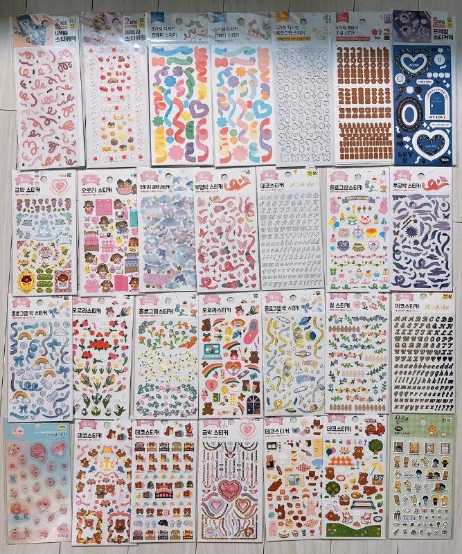 [wts/htb] collect book/stickers from korea daiso, Hobbies & Toys