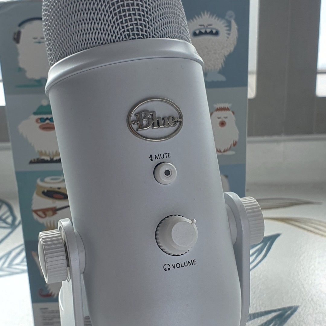 Yeti Whiteout (Category: Microphones) located in San Juan City. Submitted by aisaku (Listing ID 1194899204, Image 2). Description: For sale. Yeti Whiteout Mic Slightly Used Good Condition Complete Setup Php 9k Pm me if you're interested. Thank you..