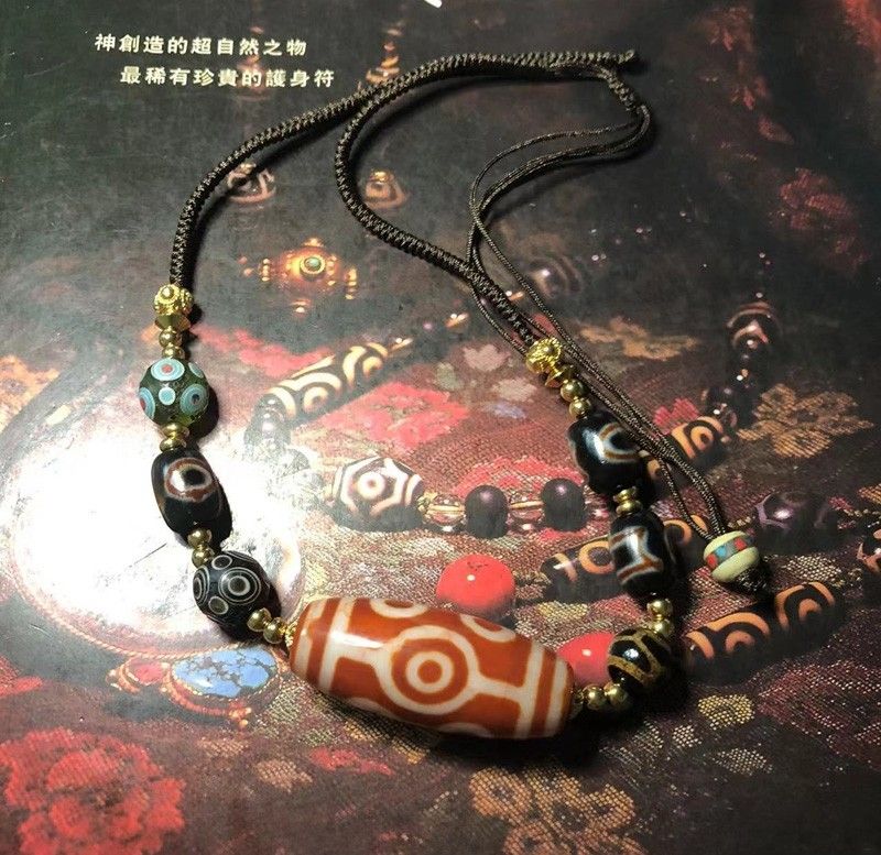 西藏天珠正品七眼天珠上肯10年前红珠子纯手工细腻, 興趣及遊戲, 收藏品