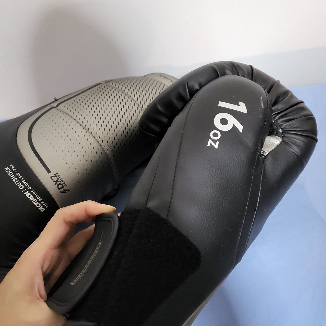 16 oz boxing gloves, Sports Equipment, Other Sports Equipment and