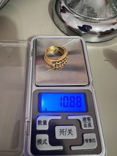 916 Gold Ring abacus