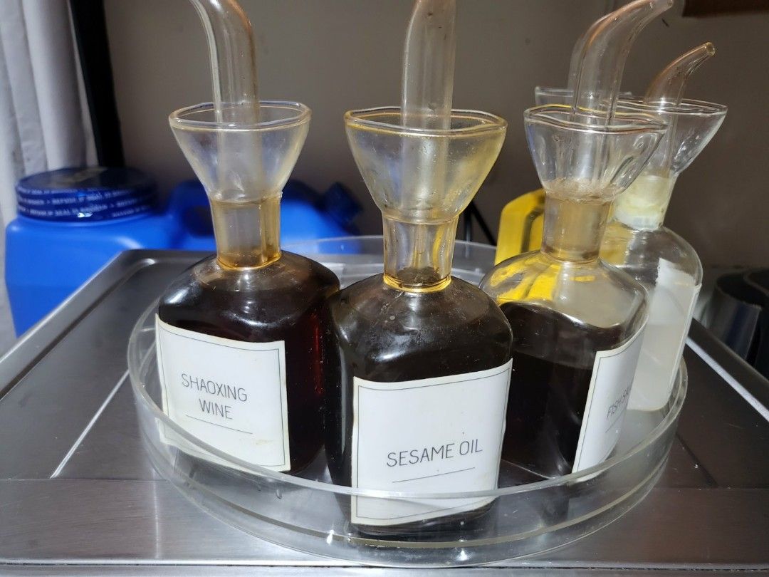 Acrylic lazy susan, Furniture & Home Living, Kitchenware & Tableware