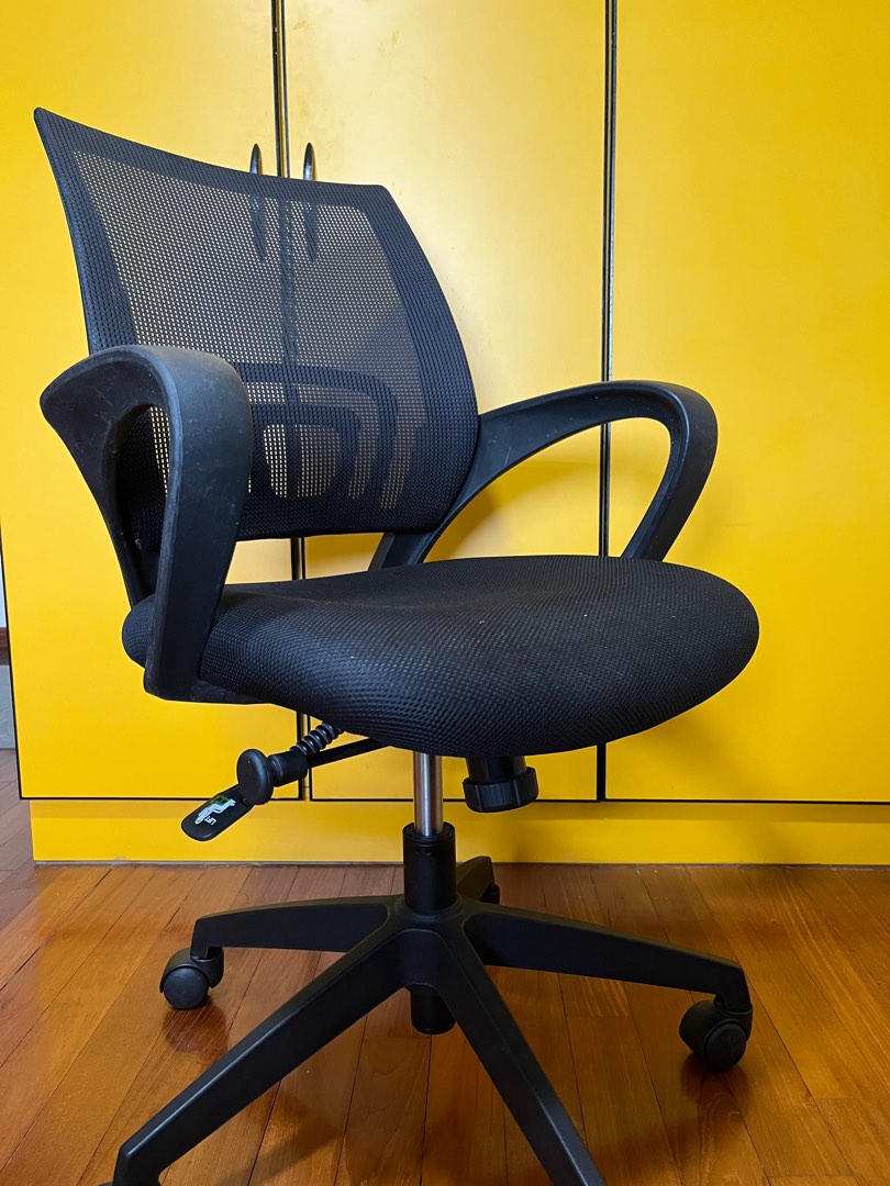 Adjustable height office chair, Furniture & Home Living, Furniture