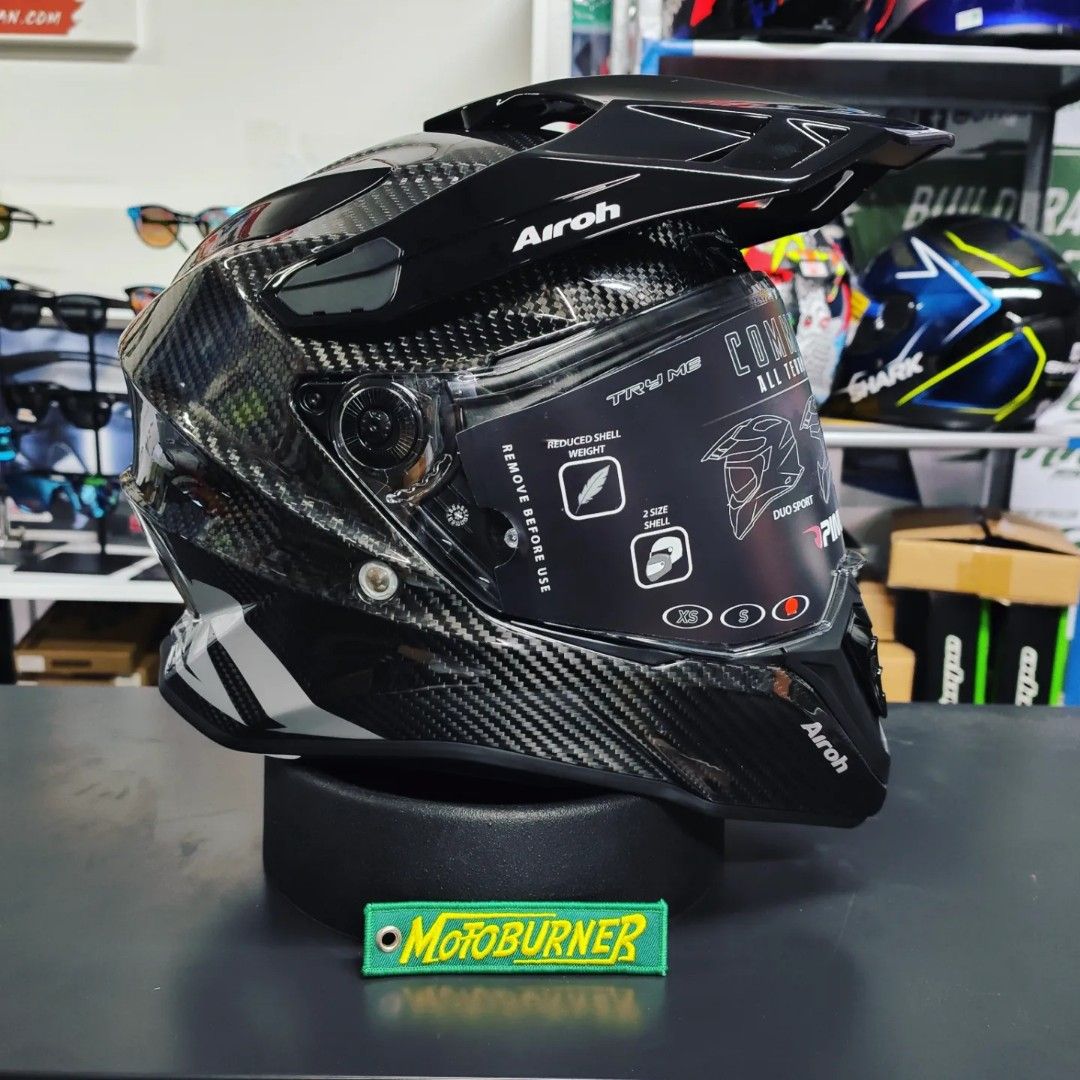 Airoh Commander carbon, Motorcycles, Motorcycle Apparel on Carousell