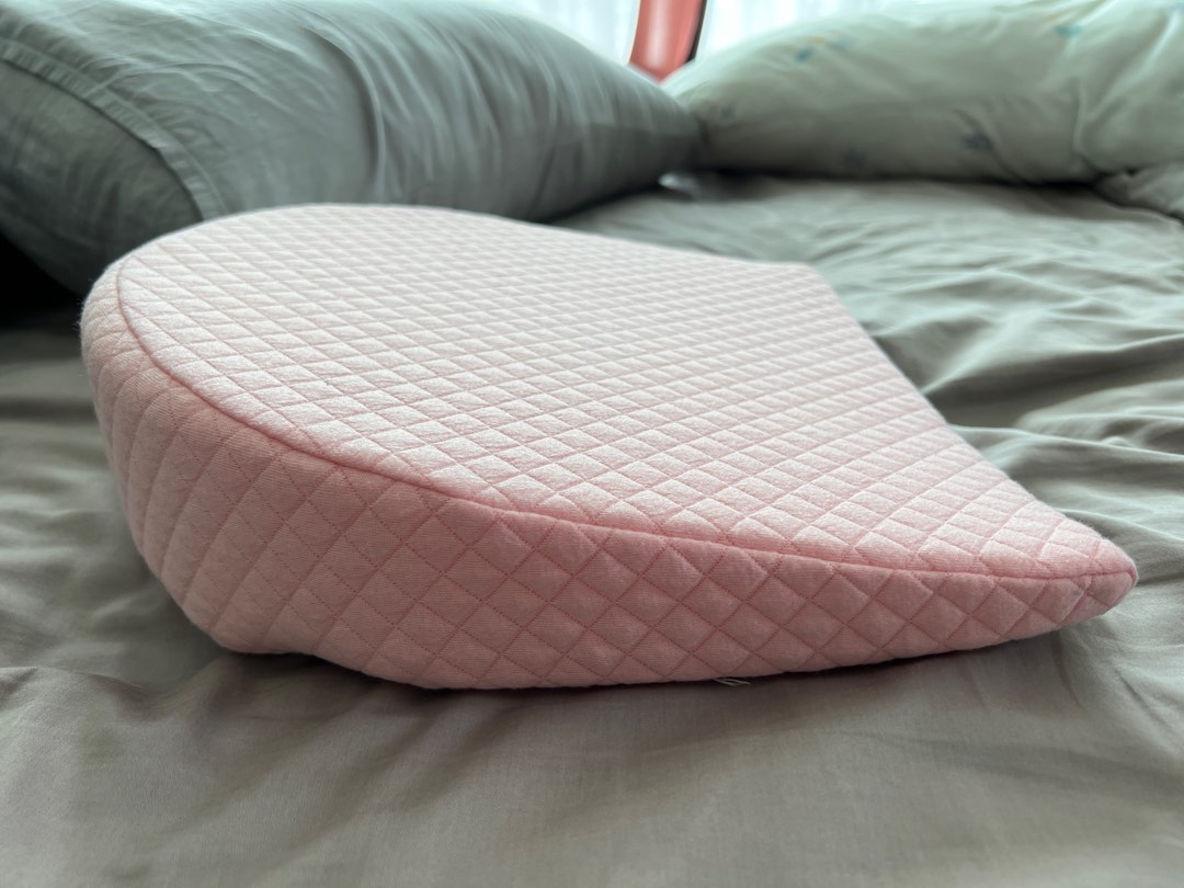 Anti reflux pillow wedge, Babies & Kids, Baby Nursery & Kids Furniture